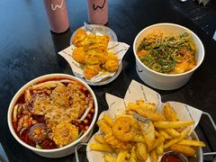 -W COLLECTIVE  DESSERT SHOP