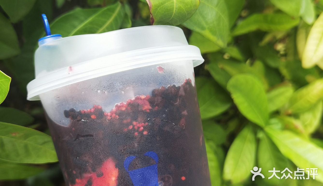 茶百道新品‼️乌漆嘛黑你喝了吗❓