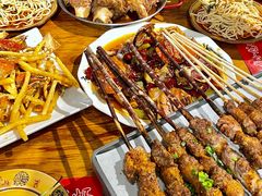 -李双猪·小龙虾·烧烤·羊肉煲(乐山店)