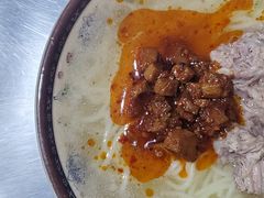 -巍山𤆵肉饵丝