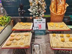 -金马门国际美食百汇(珞喻路店)