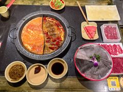 -宽板凳老灶火锅(台湾街店)