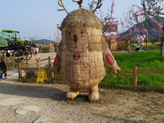 -田园东方蜜桃村的田野营地