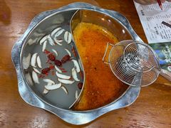 -老何家后安粉·糟粕醋海鲜火锅(三亚湾椰梦长廊店)