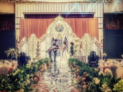 -Flora婚纱礼服定制租赁店