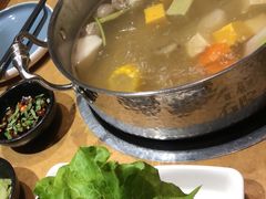 -左庭右院鲜牛肉火锅(金山万达店)