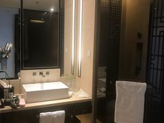 -三亚湾海居铂尔曼度假酒店