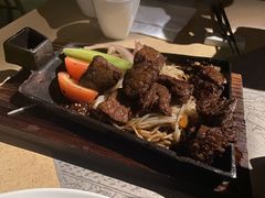 铁锄牛排-穹六人间 people 6(岳阳路店)