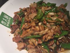 -费大厨辣椒炒肉(万家丽一店)