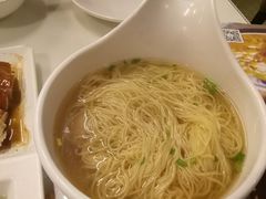 金牌港式鲜虾云吞面-新大咀港式茶餐厅(宝山万达店)