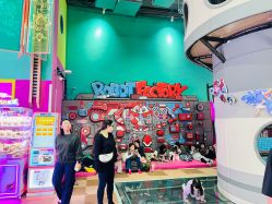 -欧酷世界动力星球(王府井奥莱UP TOWN店)