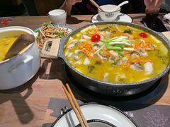 -山城外·非遗酸菜鱼(蜀都万达店)