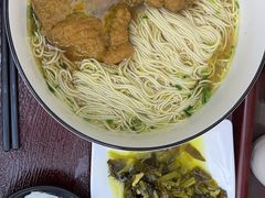 -百年老字号·观振兴蟹黄面·三虾面·苏式面(观前街富仁坊巷店)