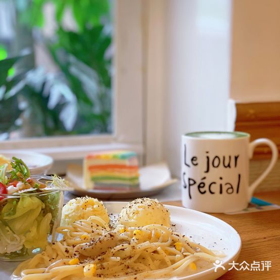 L's Cafe · 德国肠简餐先生