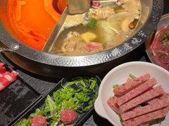 -晓宇重庆火锅(西安荟聚店)