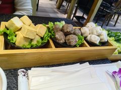 -渝里重庆火锅(航天城店)