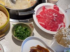 -三人行骨头王火锅(长寿店)