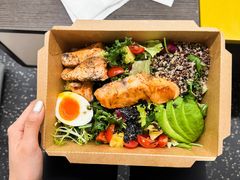 三文鱼牛油果沙拉-THE WOODS 简餐 (国贸商城店)