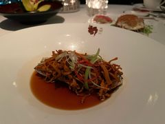 虫草花柠檬蒸鲈鱼-天龙轩(香港丽思卡尔顿酒店)