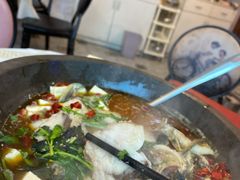 特色石锅鱼-辣出味岳阳特色烧烤·龙虾大排档(砂子塘总店)