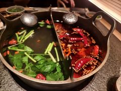 -三出山火锅(南京万象天地店)