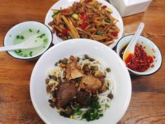 -牛八宝桂林米粉(八里庄店)