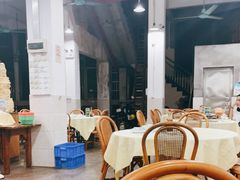 大堂-标记美食新鲜猪杂(兴南大道店)
