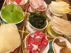 -绣园苏式火锅·开创者·腌笃鲜(大洋百货店)