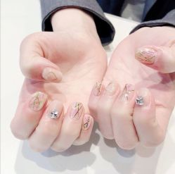 手部美甲-朵拉定制美妆美甲