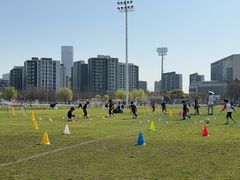 -Riverside河畔少儿足球培训(前滩店)