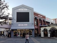 -NIKE上海青浦优选体验店