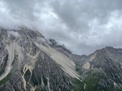 -亚拉雪山风景区