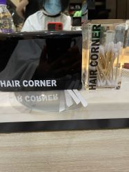 -HAIR CORNER