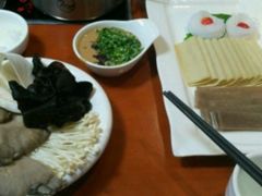 -重庆小天鹅火锅(中商广场店)