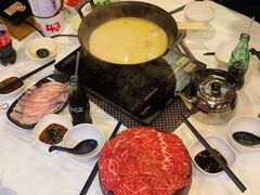 -鲜入围煮花胶鸡海鲜火锅