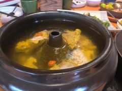 -云海肴·汽锅鸡·云南菜(天山百盛优客店)