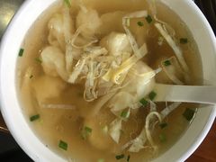 太湖三白小馄饨-忆秦园小笼包(惠山古镇总店)