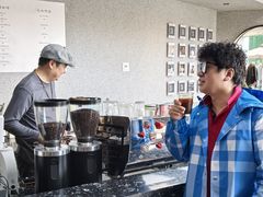 -HUG·拥抱咖啡(郑州宝龙广场店)