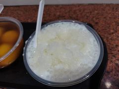 西米加雪耳加鲜奶-百花传统甜品店(原址店)