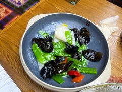 -云海肴·汽锅鸡·云南菜(天山百盛优客店)