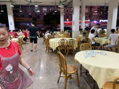 大堂-标记美食新鲜猪杂(兴南大道店)