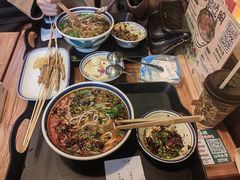 -云阿蛮云南生烫牛肉米线(奉贤路店)