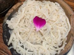 -老牌坊云南鱼豆花火锅(嵩山店)