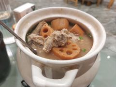 -梓檚中餐厅湖北菜小龙虾武昌鱼排骨藕汤(黄鹤楼店)