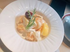 凤梨虾球-穹六人间 people 6(岳阳路店)