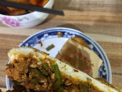 孜然夹馍-老字号杨坡红油米线腊汁肉夹馍(东四道巷店)