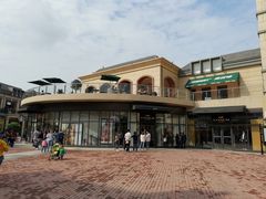 -王府井奥莱临潼小镇(临潼店)