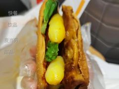延边风味芝芝板烧鸡腿堡-麦当劳(沙河店)