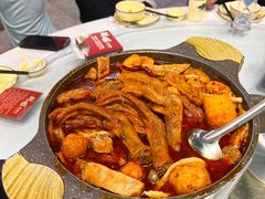 -刘姐啤酒鱼民族演艺餐厅(西街总店)