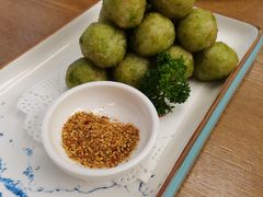 鲜虾芹菜丸-品海楼·大连海胆锅贴馆(东港店)